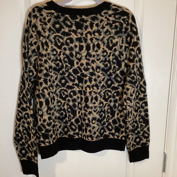 Twik by Simons Women's Black Brown Leopard Print Sweater Warm Cozy Comfy - Picture 3 of 5